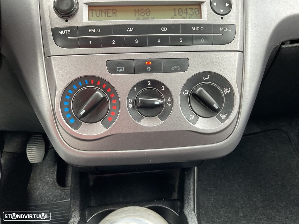 Fiat Punto 1.3 M-Jet Easy S&S - 25