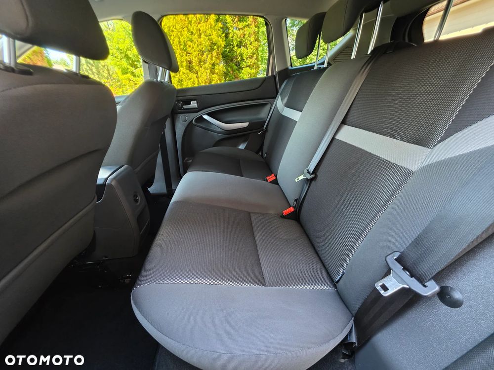 Ford Kuga 2.0 TDCi 4x4 Trend - 28