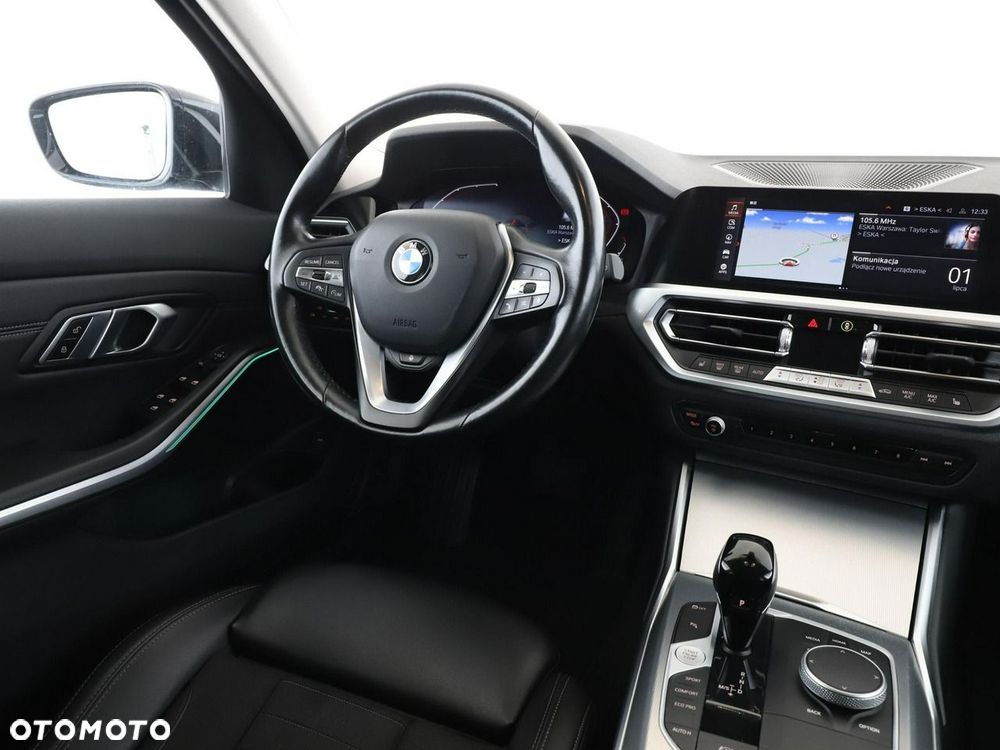 BMW Seria 3 318d MHEV Advantage - 17