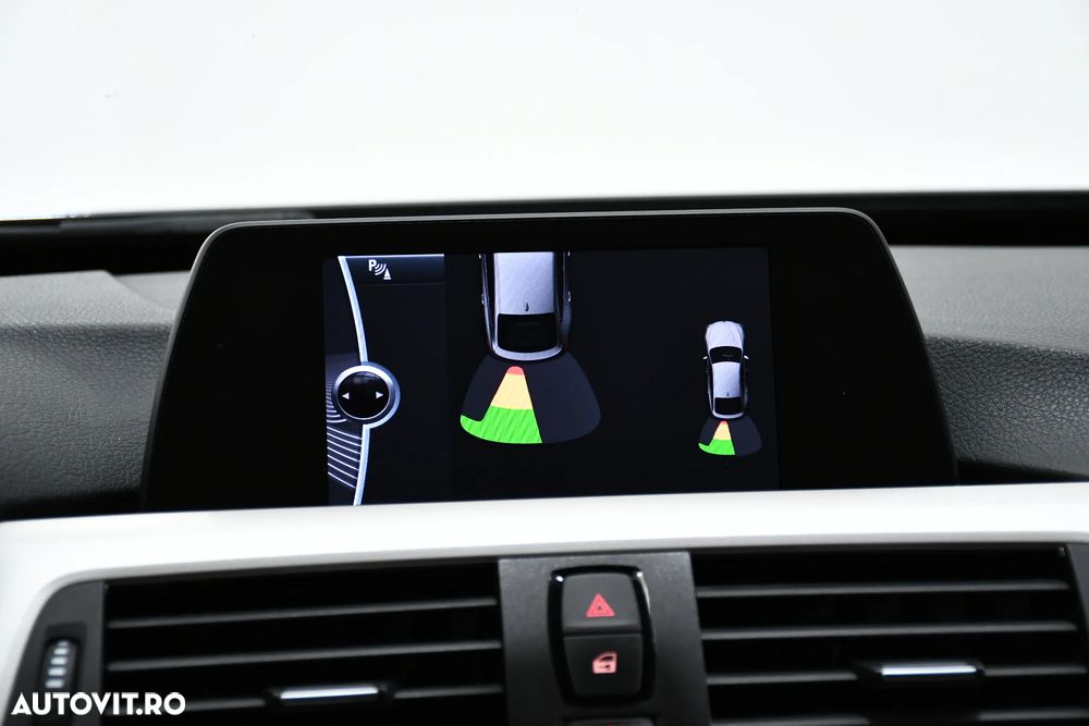 BMW Seria 3 318d Aut. - 22