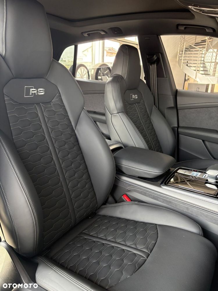 Audi RS Q8 - 24