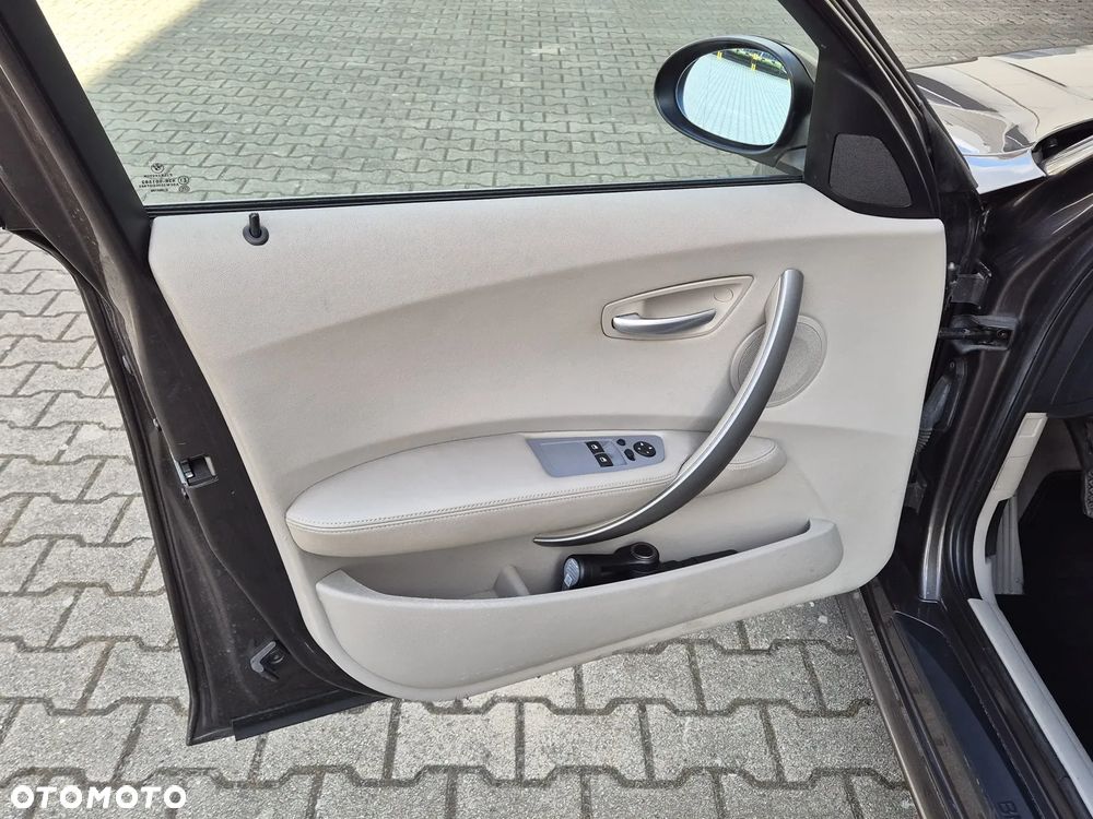 BMW Seria 1 116i - 20