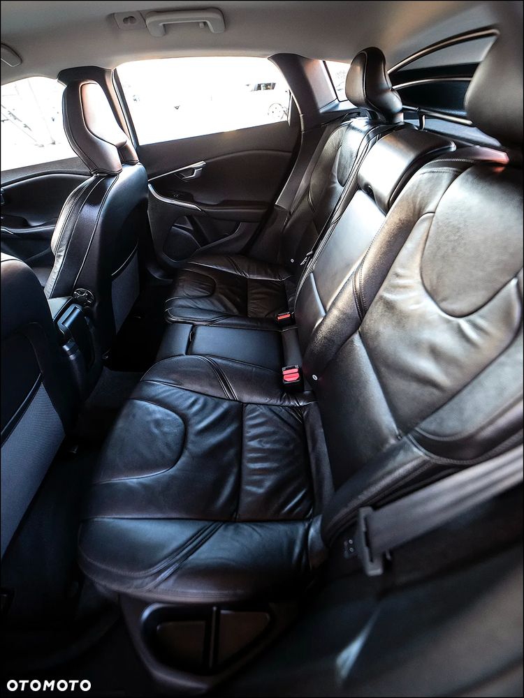 Volvo V40 D3 Summum - 35