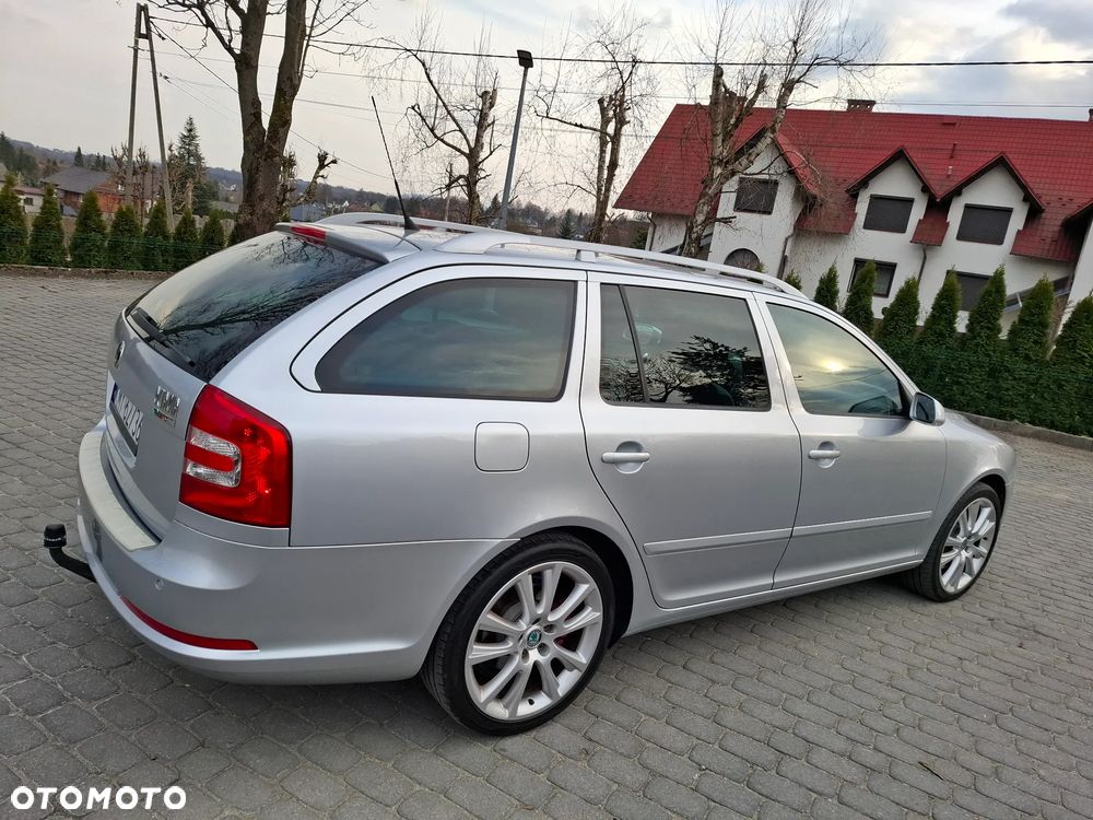 Skoda Octavia 2.0 TDI CR DPF RS - 5