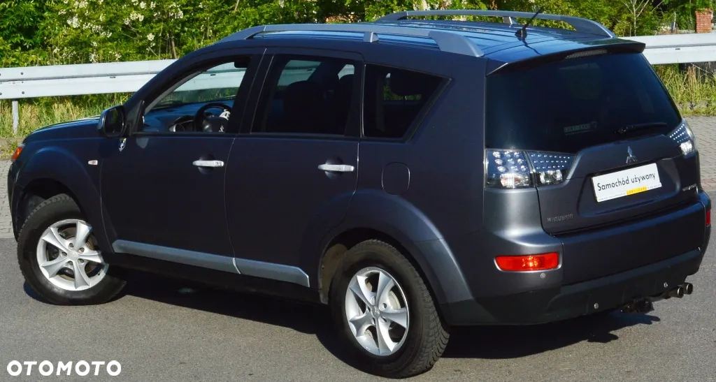 Mitsubishi Outlander - 16