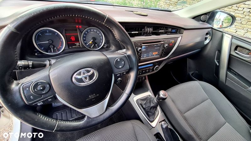 Toyota Auris 2.0 D-4D Comfort - 14