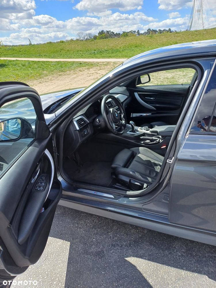 BMW Seria 3 320d M Sport - 22