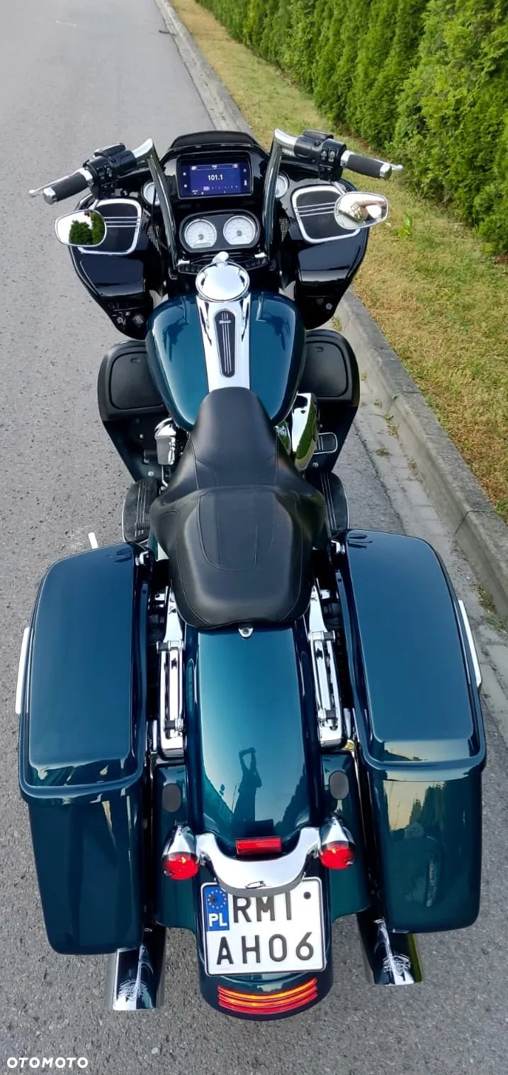Harley-Davidson Touring Road Glide - 15