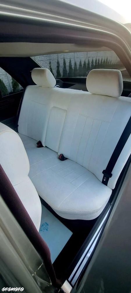 Mercedes-Benz Klasa E - 7