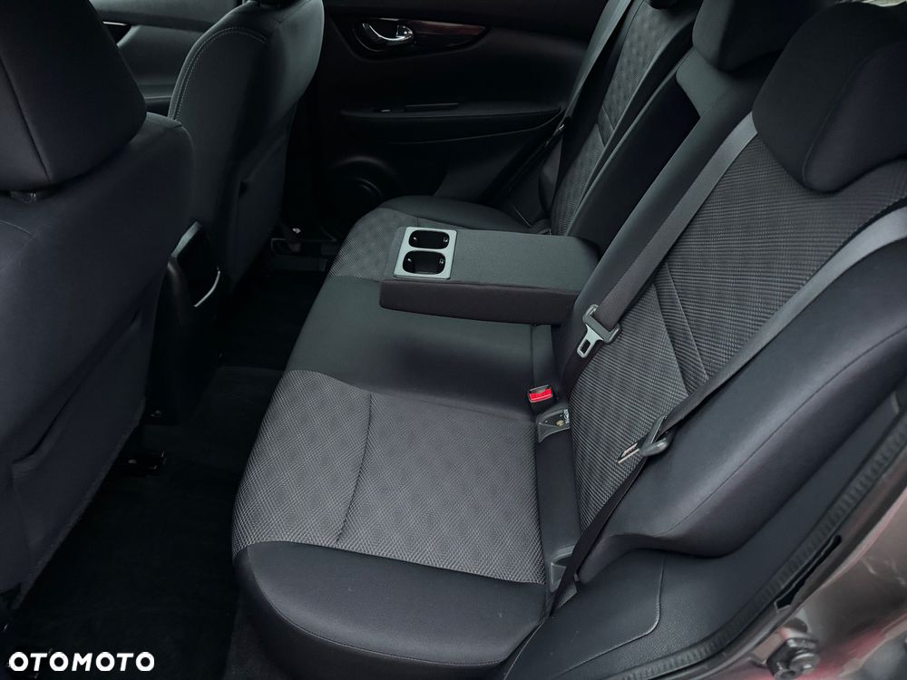 Nissan Qashqai 1.6 DCi N-Connecta - 8