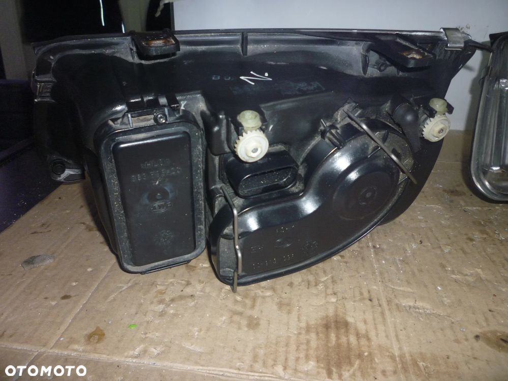 Lampa lewa prawa VW Bora Hella Europa - 4