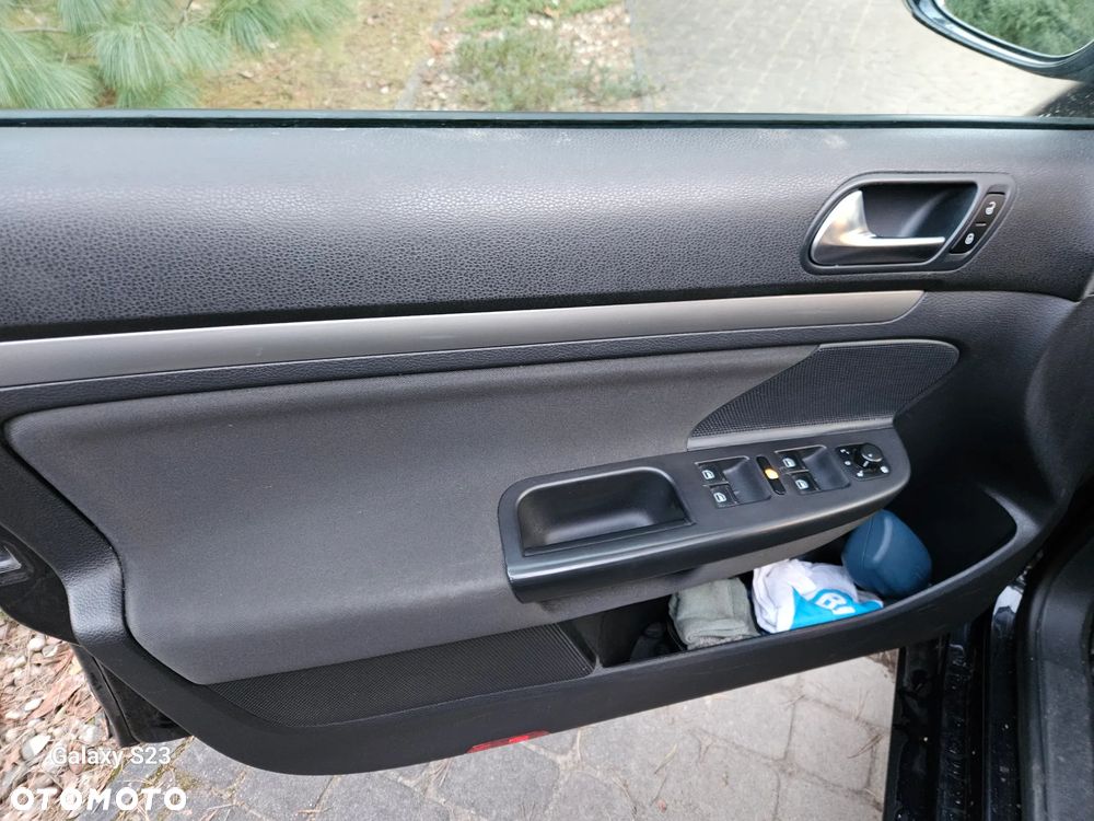 Volkswagen Golf 1.6 TDI Comfortline - 16