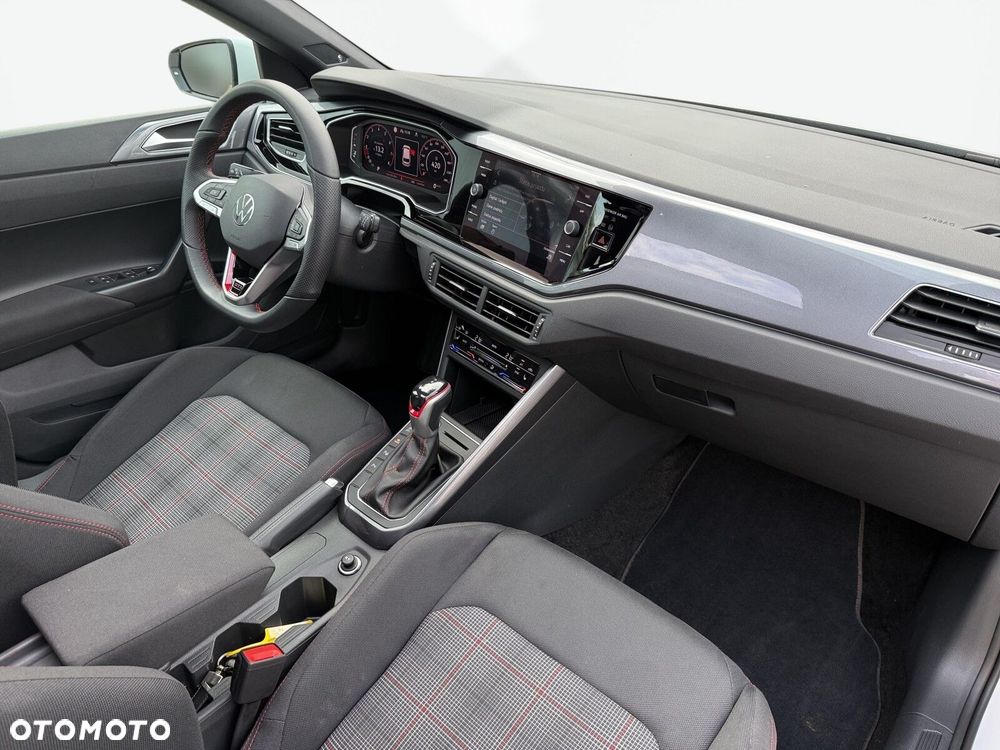 Volkswagen Polo - 13