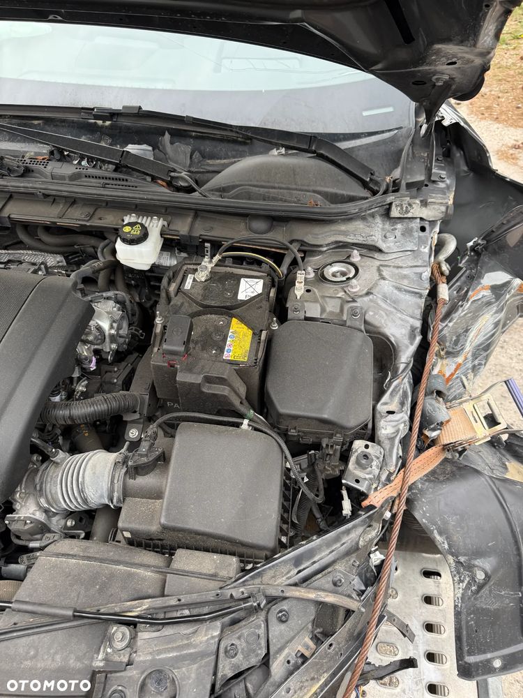 Mazda 3 e-SKYACTIV-G 122 M HYBRID EXCLUSIVE-LINE - 13