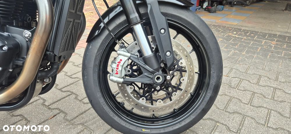 Triumph Speed Twin - 17