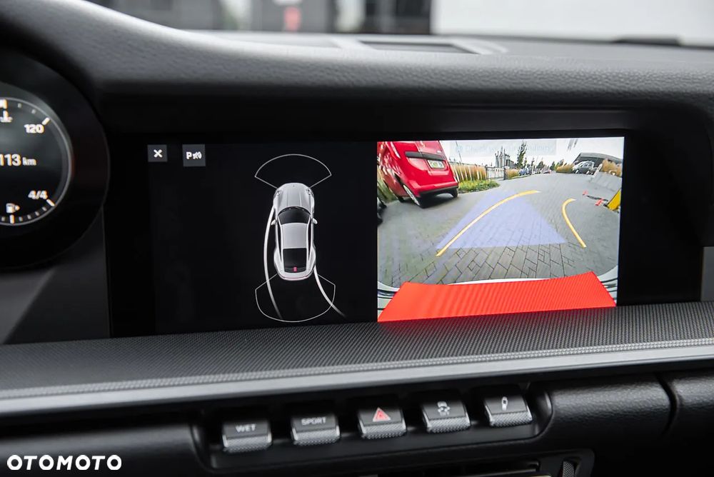 Porsche 911 Carrera - 23