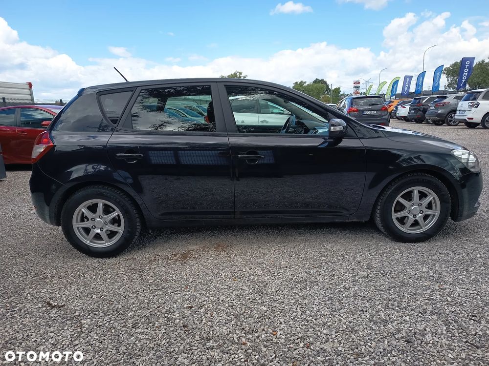 Kia Ceed 1.4 L Euro2012 - 12
