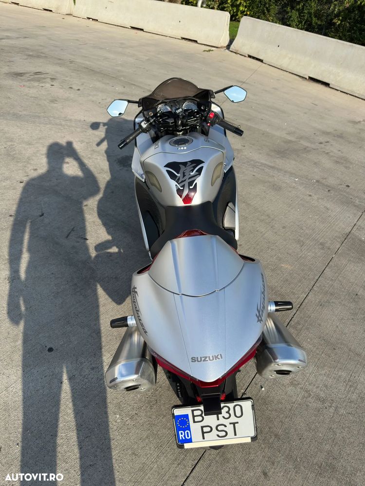 Suzuki GSX 1300R Hayabusa - 6