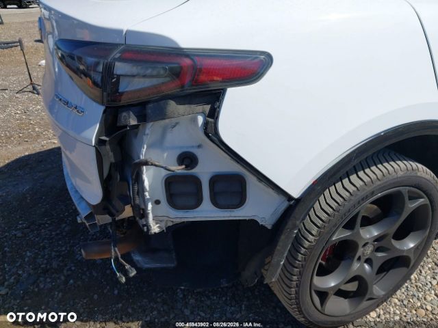 Alfa Romeo Stelvio 2.0 Turbo 16V AT8-Q4 Veloce - 14