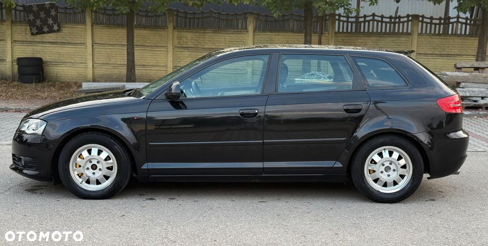 Audi A3 Sportback 2.0 TDI DPF S line Sportpaket plus - 4