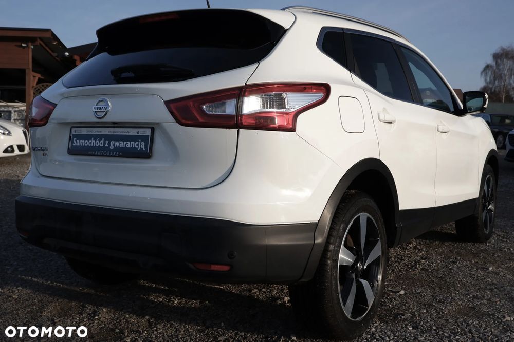 Nissan Qashqai 1.6 DCi Xtronic N-Connecta - 32