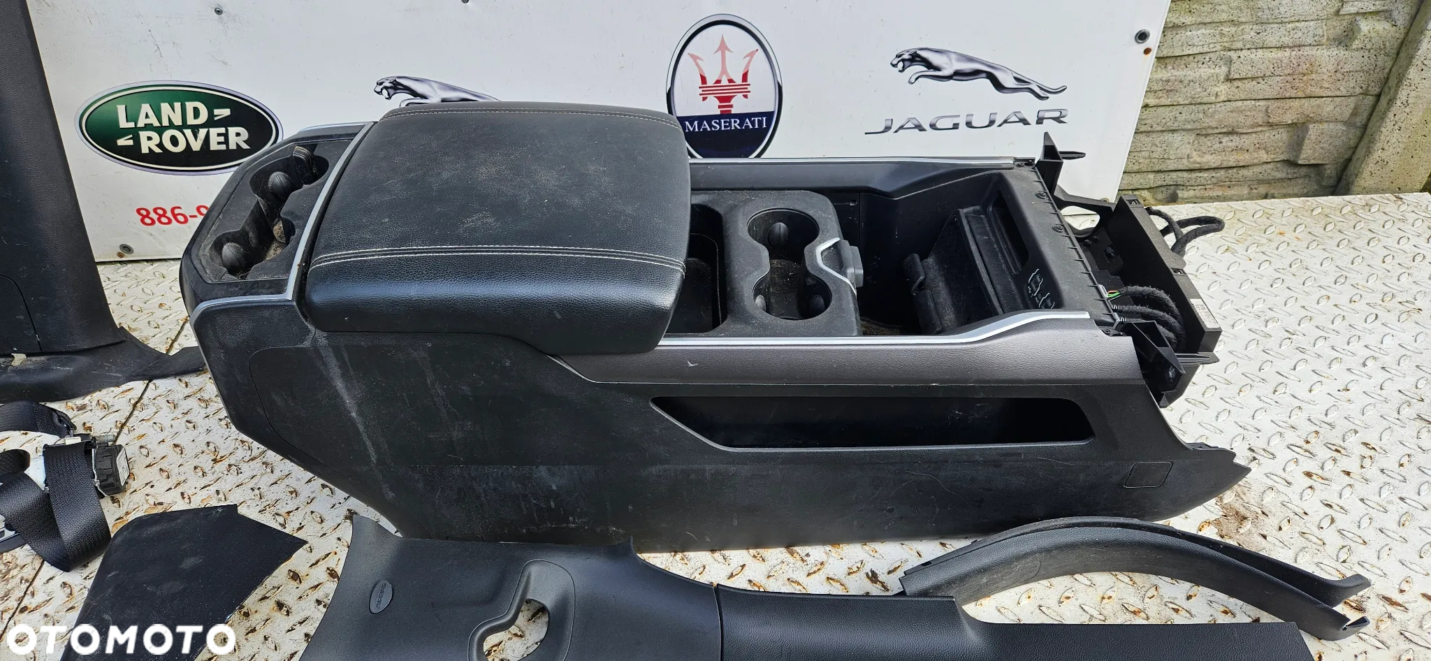 RAM 1500 V 5 2019- Big Horn KRÓTKI QUAD CAB 1,5 Komplet foteli Fotele tapicerka Kanapa Środek Boczki wykładzina Słupek próg listwa CZARNE WNĘTRZE WELUR - 21
