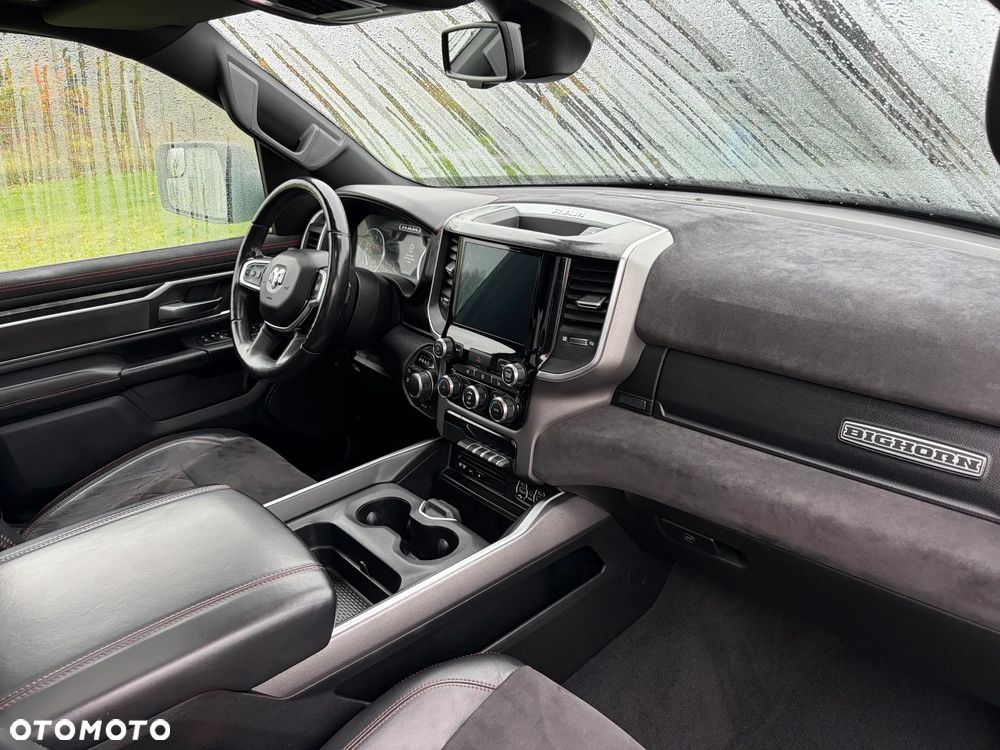 RAM 1500 - 19