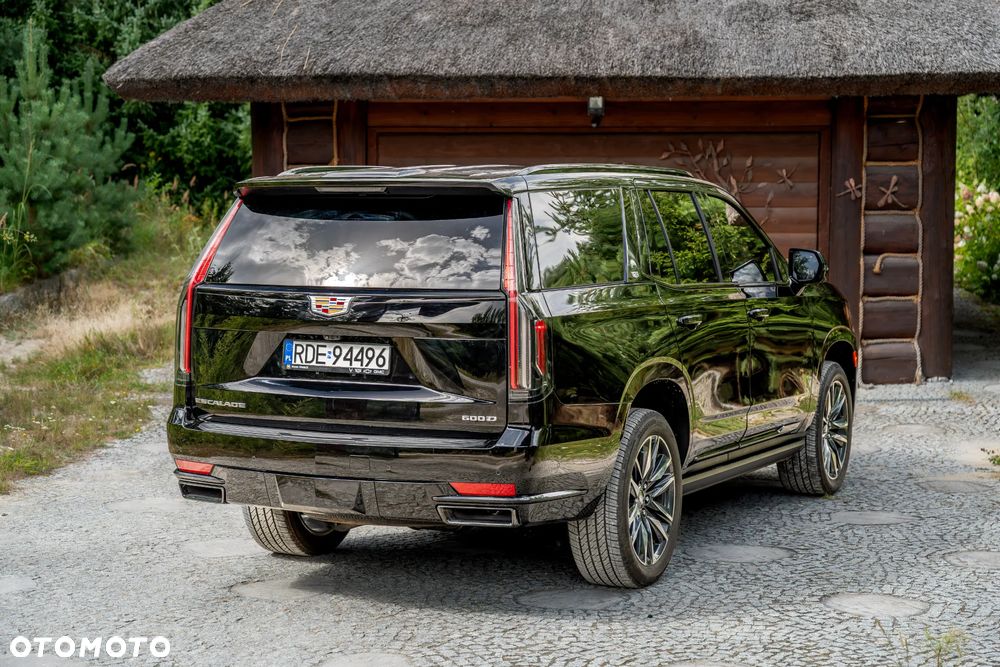 Cadillac Escalade - 5