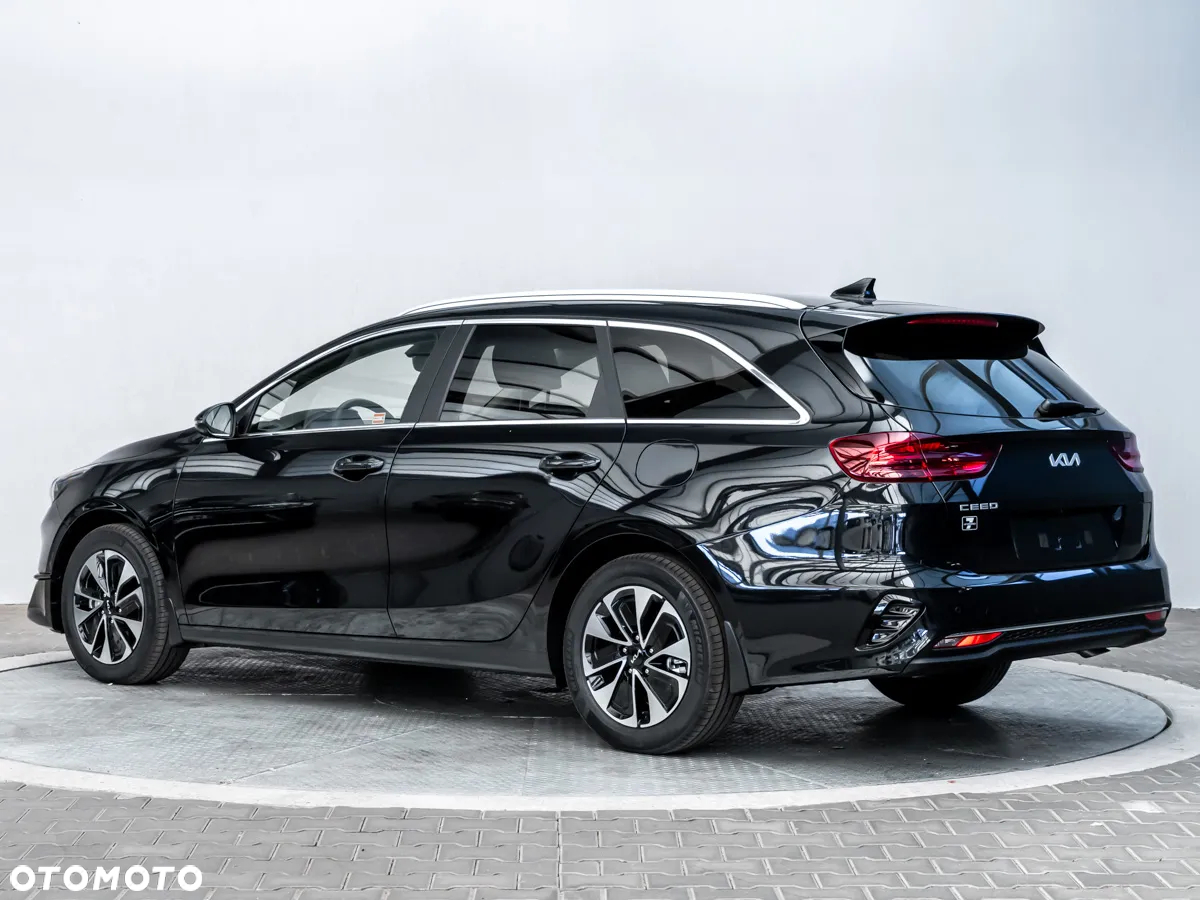 Kia Ceed 1.5 T-GDI Tribute - 3