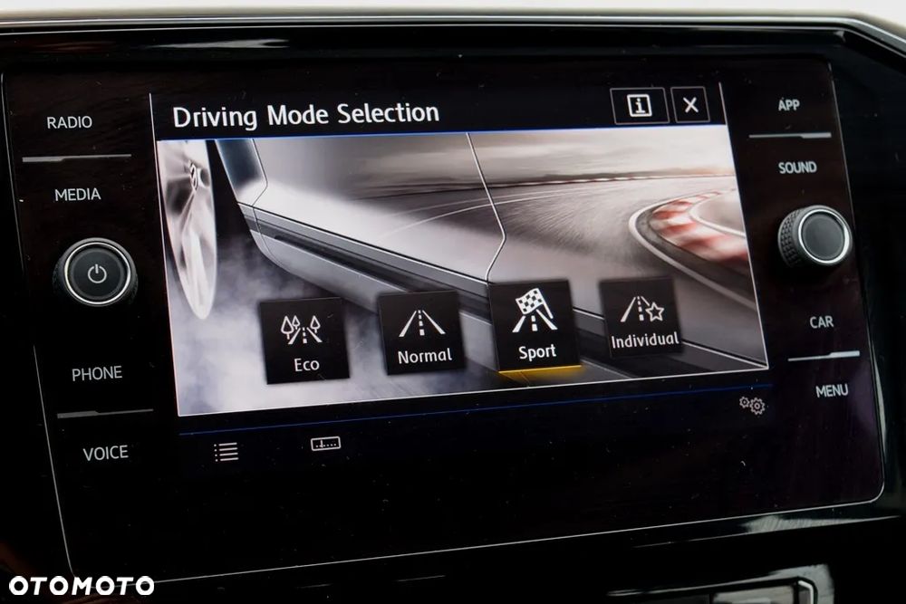 Volkswagen Passat 2.0 TDI BMT Highline DSG - 28