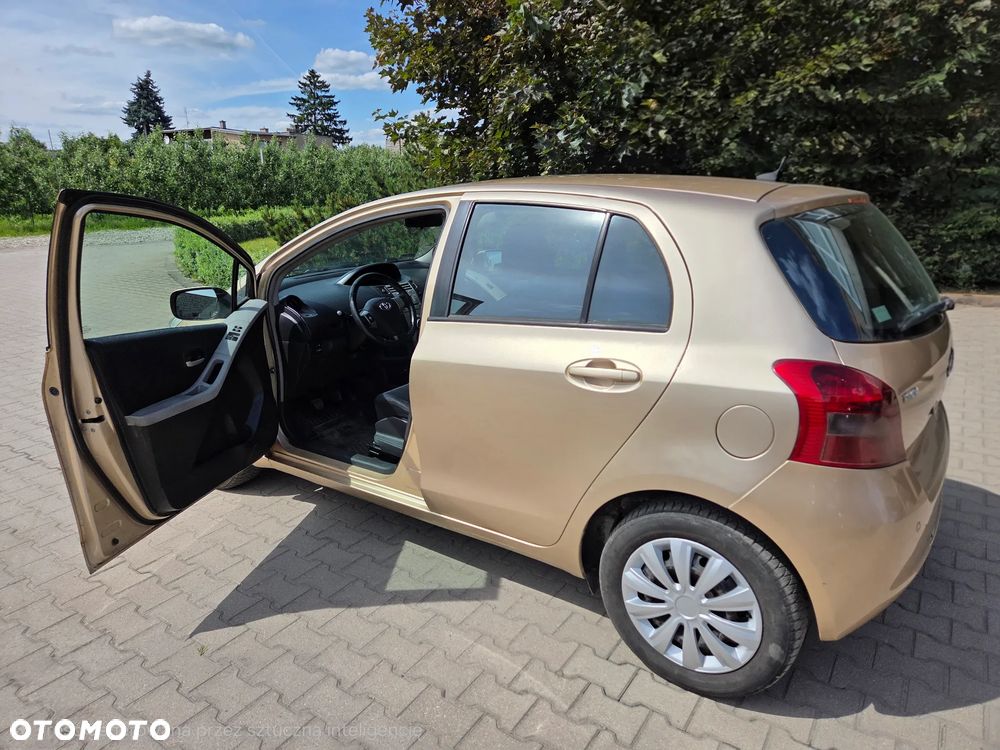 Toyota Yaris - 5