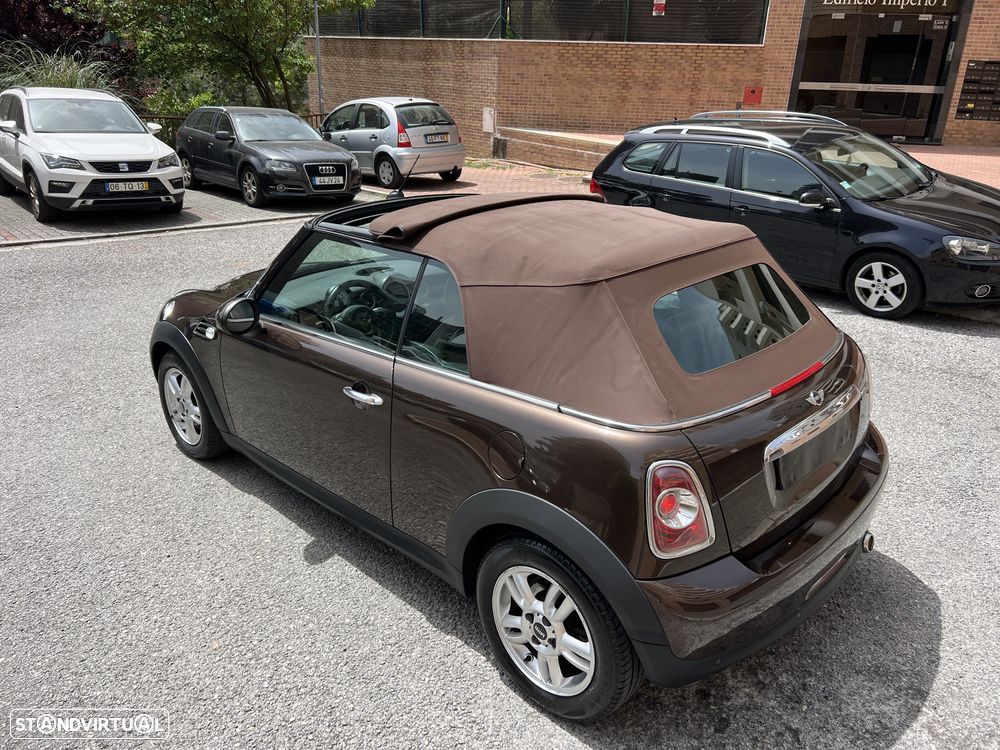 MINI Cabrio Cooper D Highgate - 13