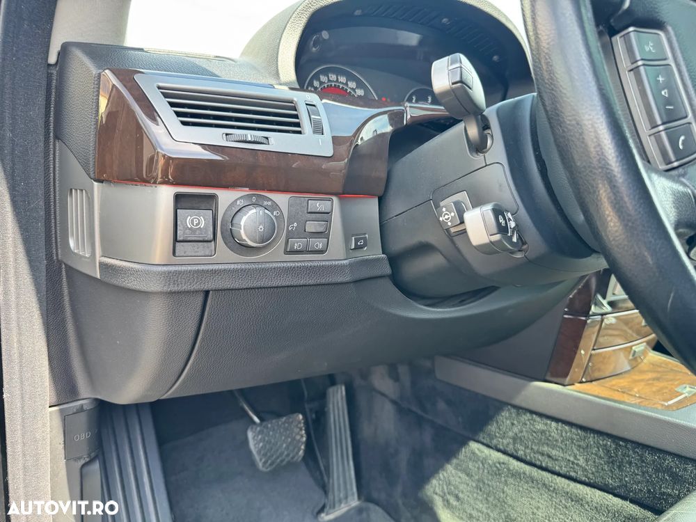 BMW Seria 7 730d A - 35