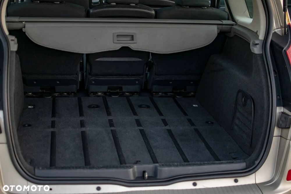 Renault Grand Scenic - 37