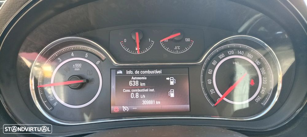 Opel Insignia Sports Tourer - 21