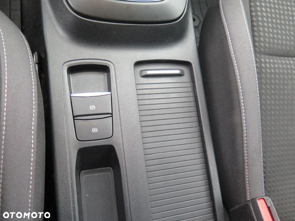 Ford Focus 1.5 EcoBlue SCR Titanium - 27