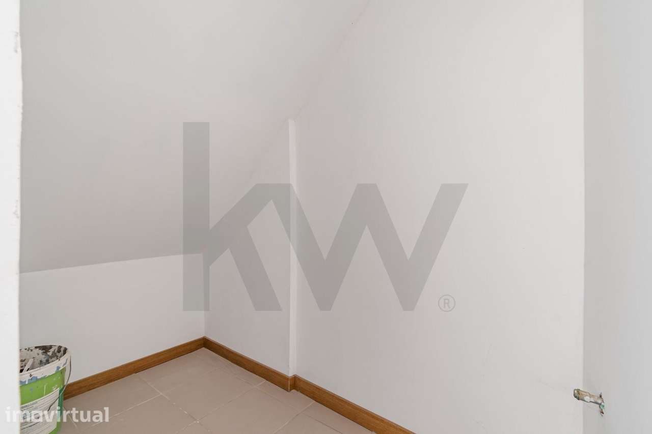 Moradia no Sardão – Águeda: Espaço, Conforto e Excelente Potencial Jun - Grande imagem: 5/39