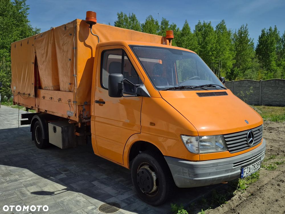 Mercedes-Benz Sprinter - 1