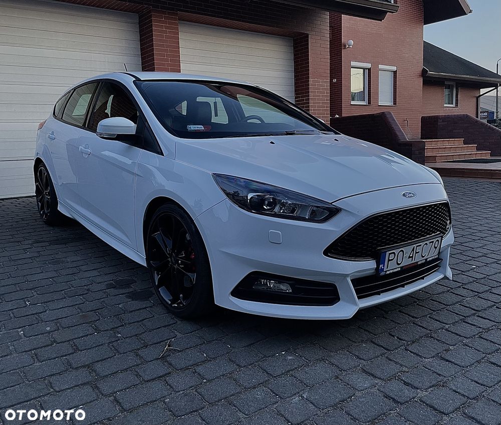 Ford Focus 2.0 EcoBoost ST-2 - 1