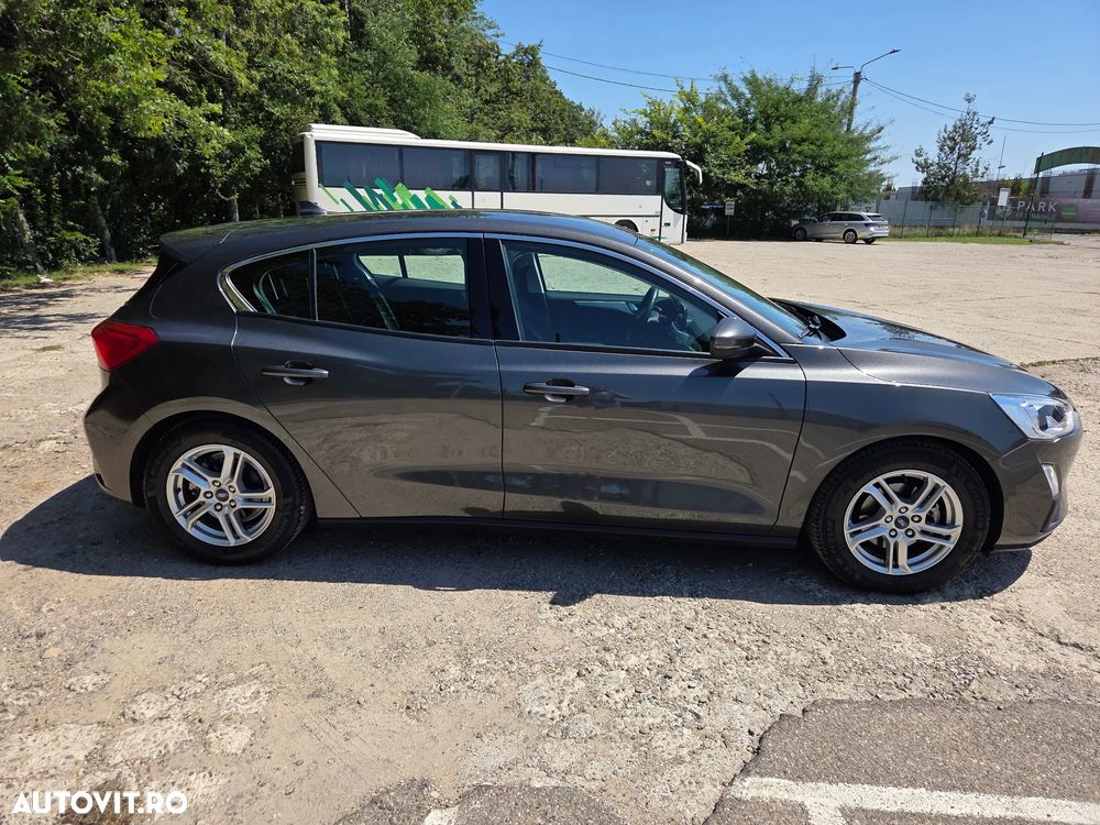 Ford Focus 1.0 EcoBoost Titanium - 4
