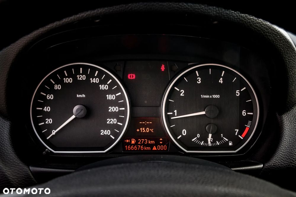 BMW Seria 1 116i - 31