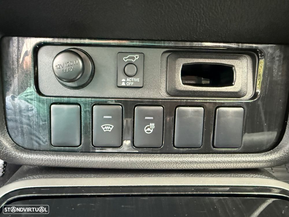 Mitsubishi Outlander 2.0 Instyle Navi - 34