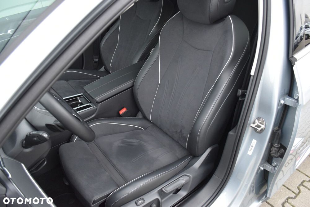 Volkswagen Passat Variant - 28