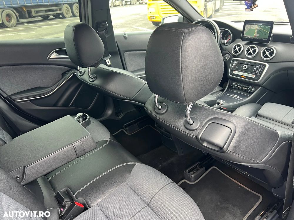 Mercedes-Benz GLA 200 d 7G-DCT UrbanStyle Edition - 20