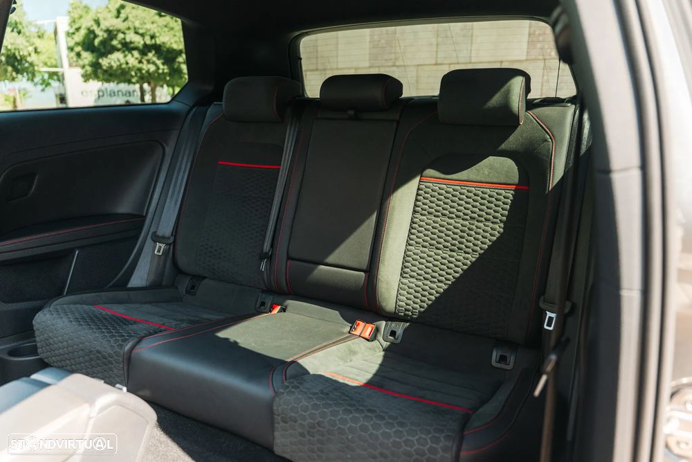 VW Golf GTI 2.0 TSI OPF DSG Performance - 32