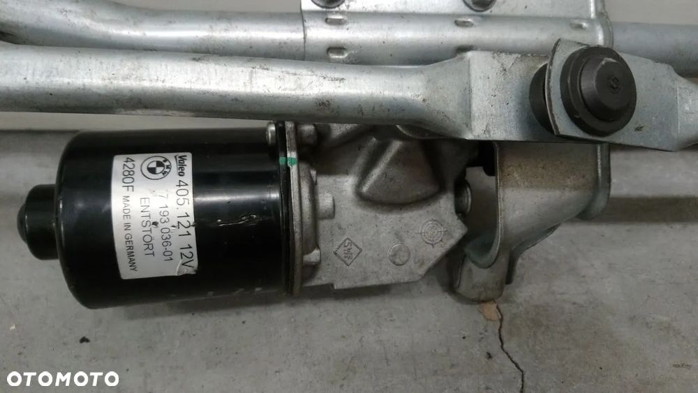 MECHANIZM WYCIERACZEK BMW E87 - 5