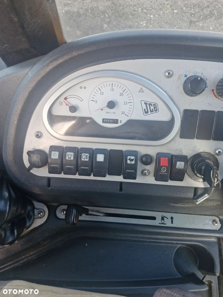 JCB Midi CX-4 - 9