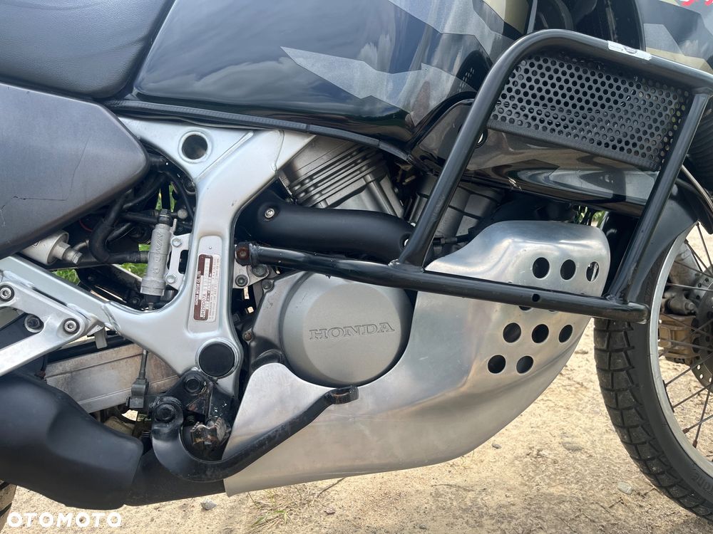Honda XRV - 6
