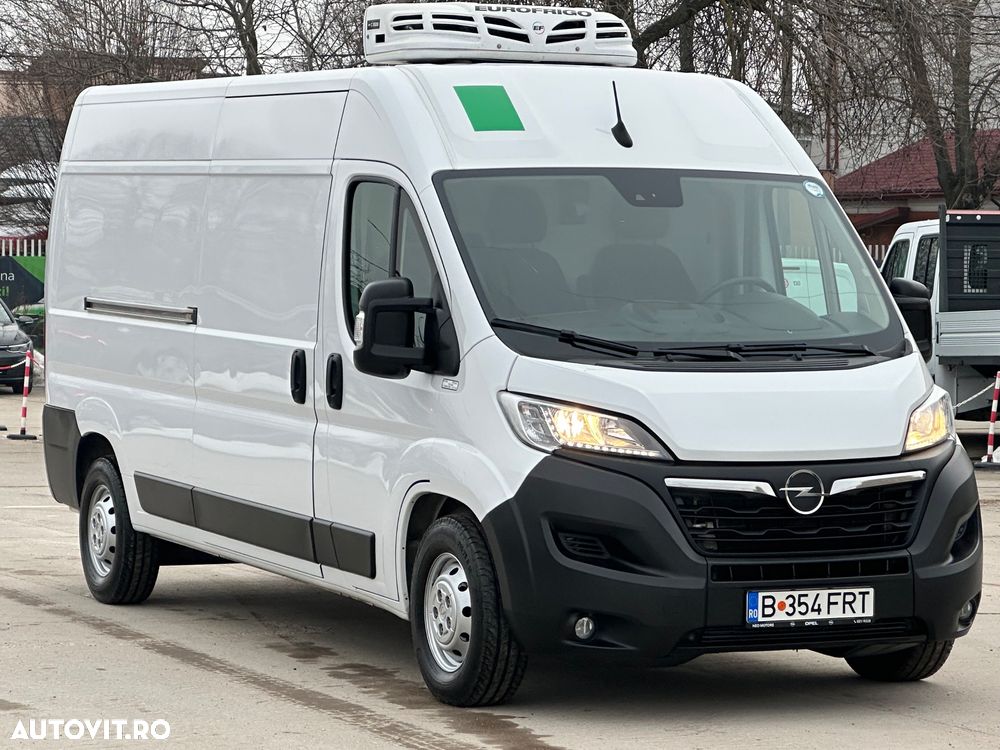 Opel Movanu - 1