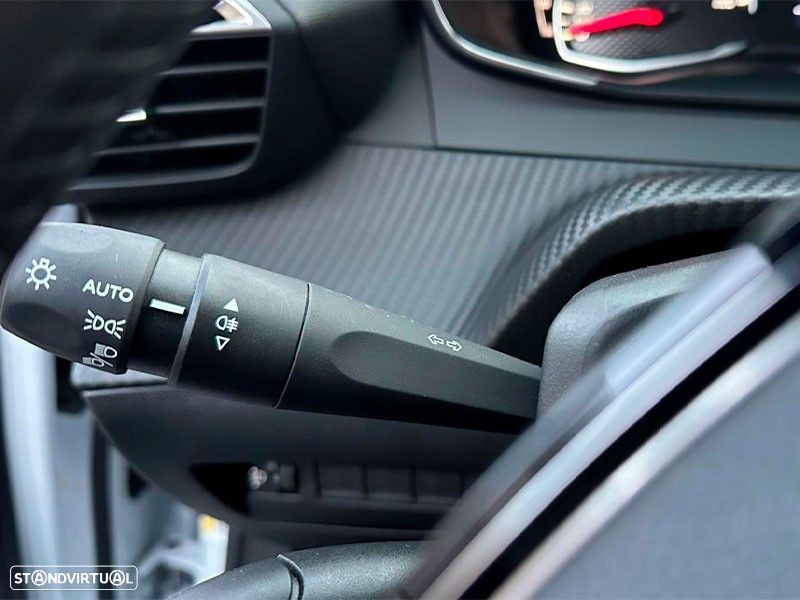 Peugeot 2008 1.2 PureTech Style - 16